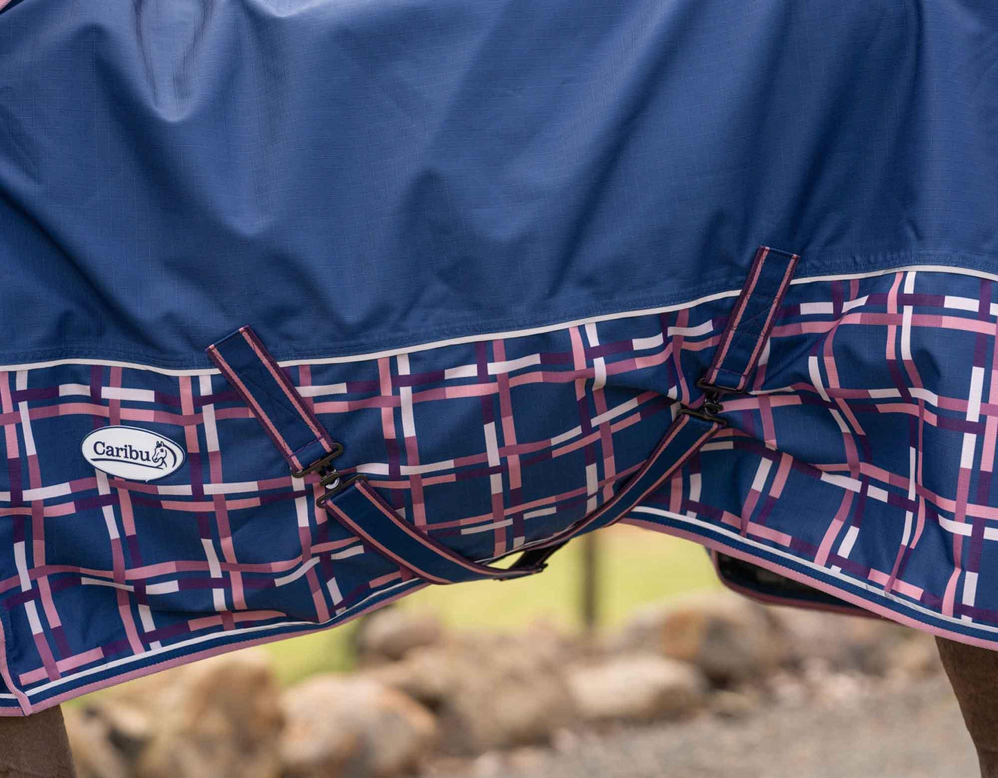 Caribu Alpine Gusset XL Detach-a-Neck Horse Rug 100g Navy Check