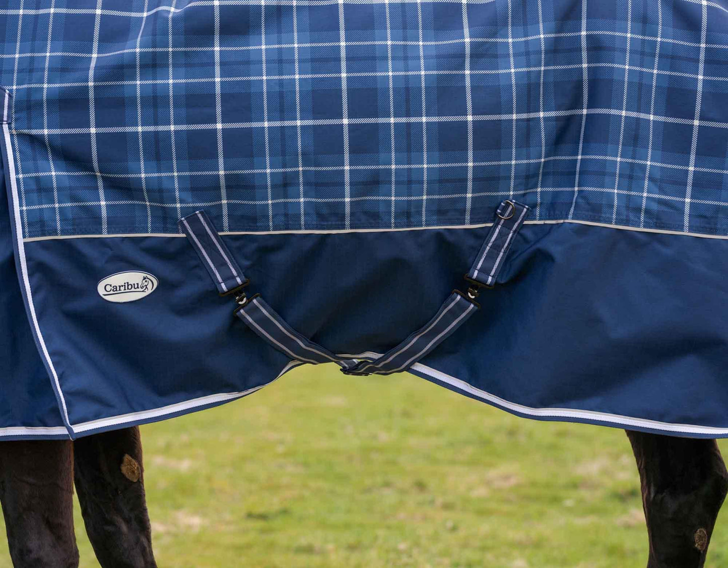 Caribu Alpine Horse Rug 200g Classic Tartan